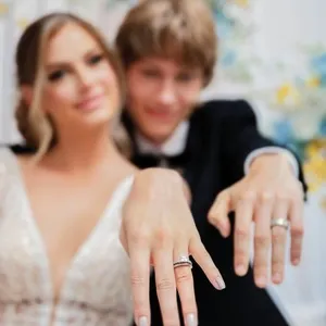 eleg2023 2454 681x1024