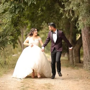 CHAPITEAU MONTREAL BRIDE AND GROOM